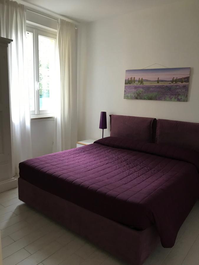 Residenza Le Logge Aparthotel Torri Del Benaco Exterior photo