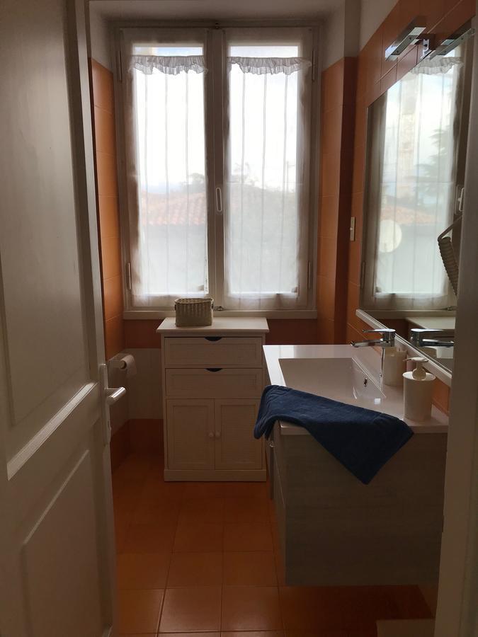 Residenza Le Logge Aparthotel Torri Del Benaco Exterior photo