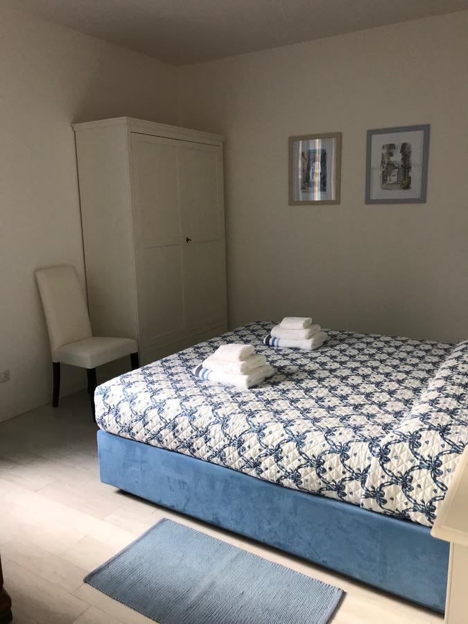 Residenza Le Logge Aparthotel Torri Del Benaco Exterior photo